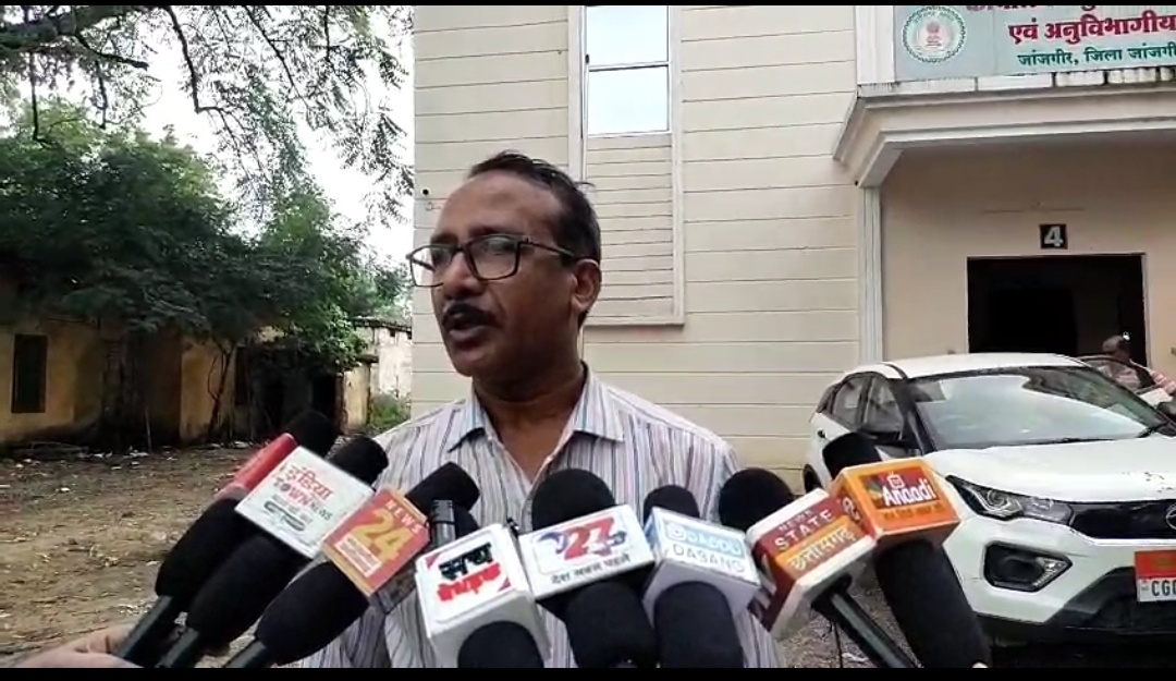 शिक्षक दिवस पर ही शिक्षक ने मांगी इच्छामृत्यु.जांजगीर-चांपा में डाइट व्याख्याता का बड़ा आरोप.जिला प्रशासन में मचा हड़कंप