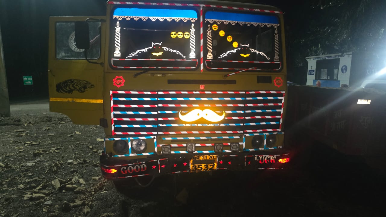 अवैध खनन,परिवहन पर जिला प्रशासन सख्त, 5 वाहन जब्त प्रकरण दर्ज